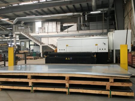 EAGLE eVision 1530 F3.0 AF