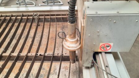 KT7 CNC KRP 150 X 300 SILVER