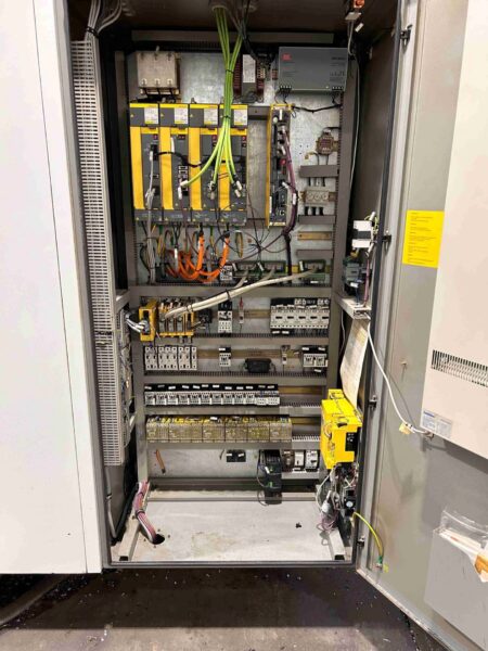 DECKEL MAHO DMC 63 V