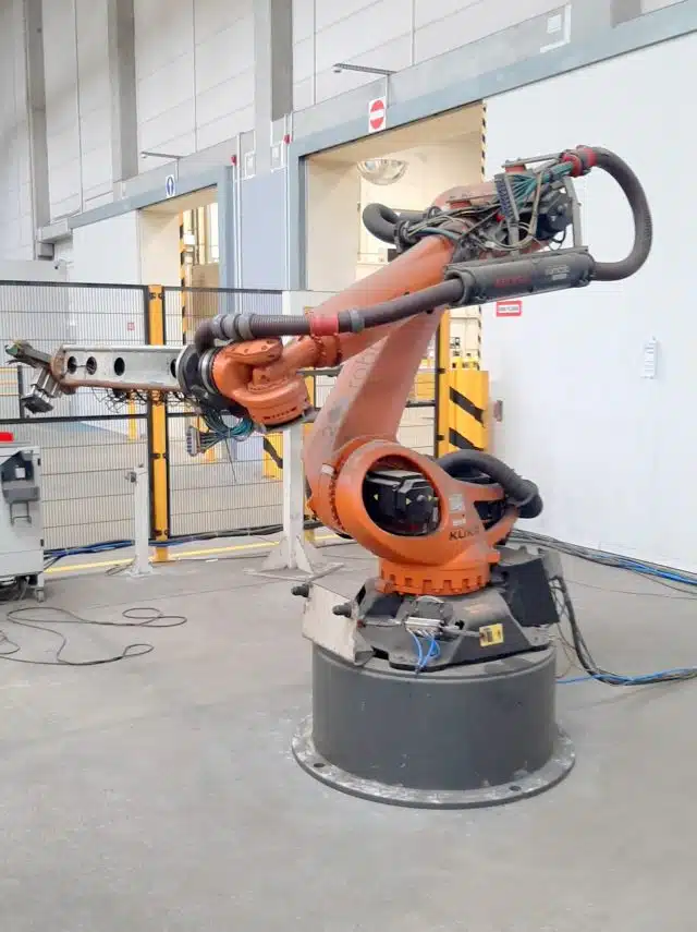 KUKA KR 210 R3100 ULTRA