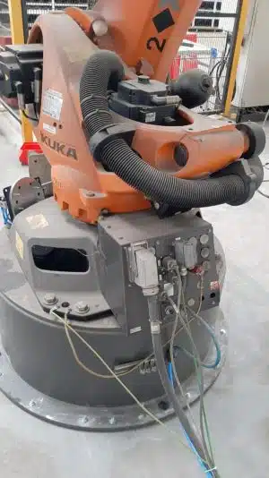 KUKA KR 210 R3100 ULTRA