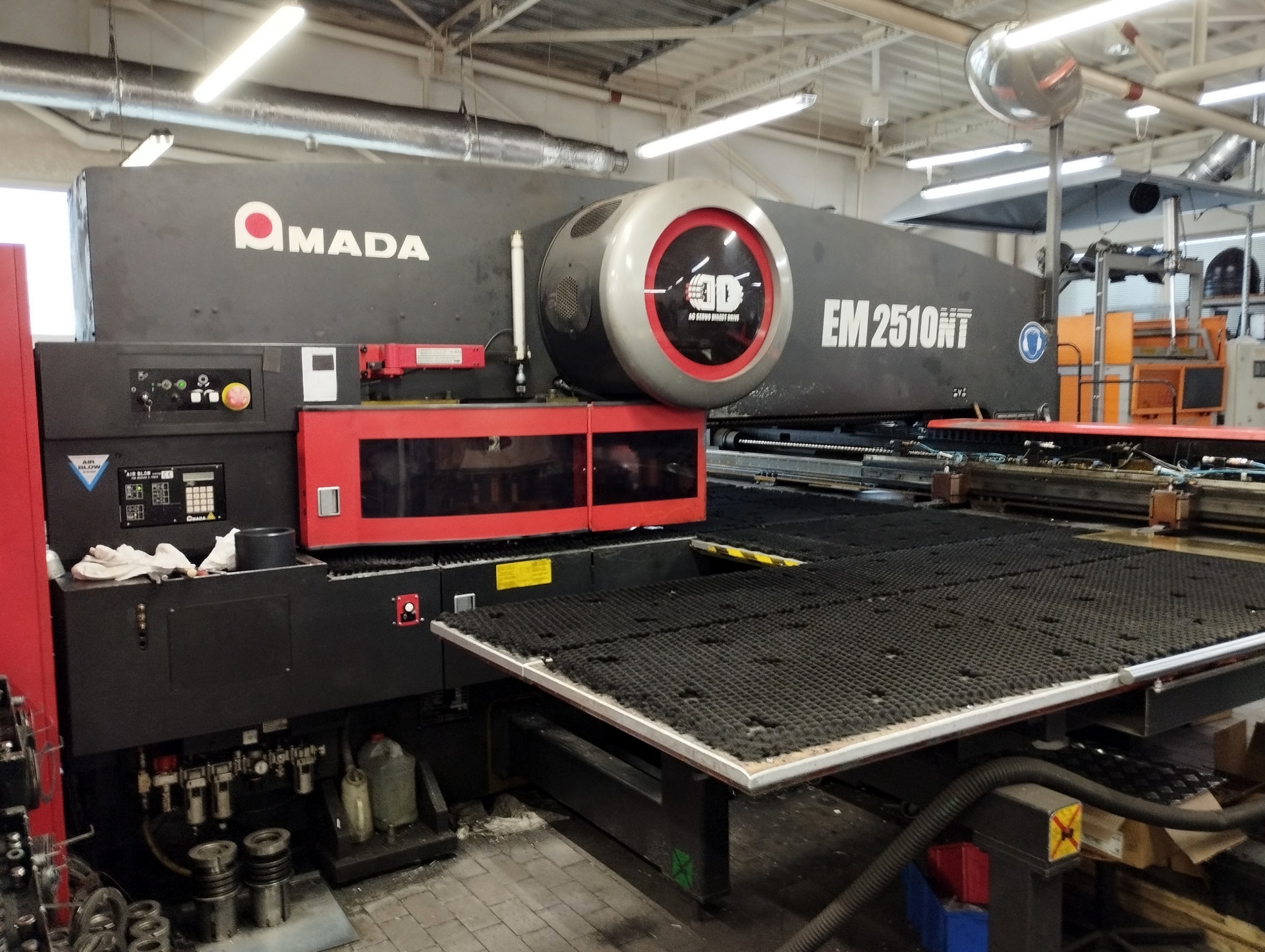 AMADA EM2510NT