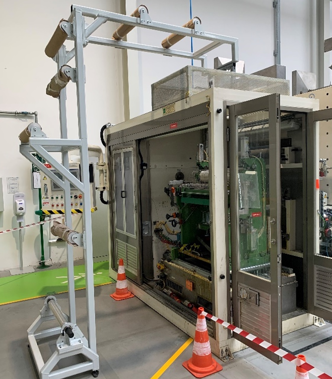 CROWN MACHINERY R-LTDA