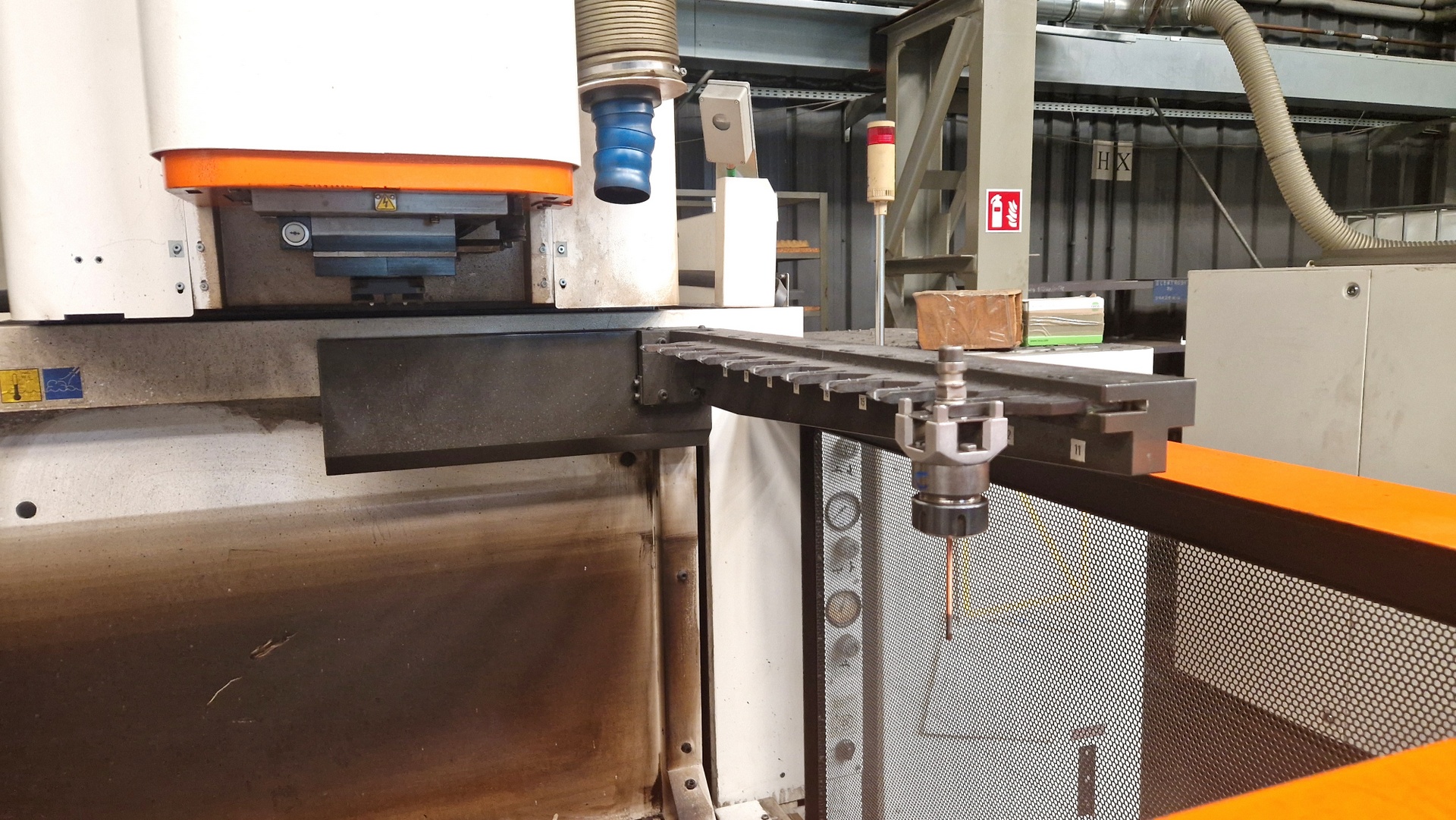 AGIE CHARMILLES FORM 400 vP