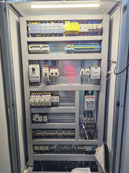 BECKER & VAN HÜLLEN